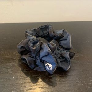Lululemon scrunchie